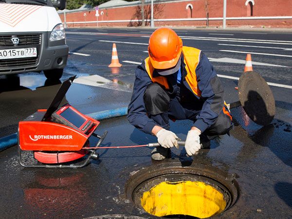 Телеинспекционное (видеодиагностическое) устройство ROTHENBERGER ROCAM 4 PLUS (Ротенбергер Рокам 4 Плюс) обследует кабельную канализацию Москвы телеинспекционное (видеодиагностическое) устройство rothenberger rocam 4 plus (ротенбергер рокам 4 плюс) обследует кабельную канализацию москвы