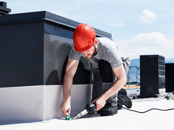 Ручной аппарат горячего воздуха TRIAC AT - сварка кровельных покрытий Ручной аппарат горячего воздуха TRIAC AT - сварка кровельных покрытий