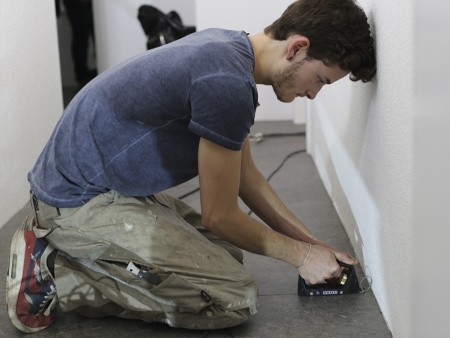 Резак для разделки шва GROOVE - работа вплотную к стене Резак для разделки шва GROOVE - работа вплотную к стене